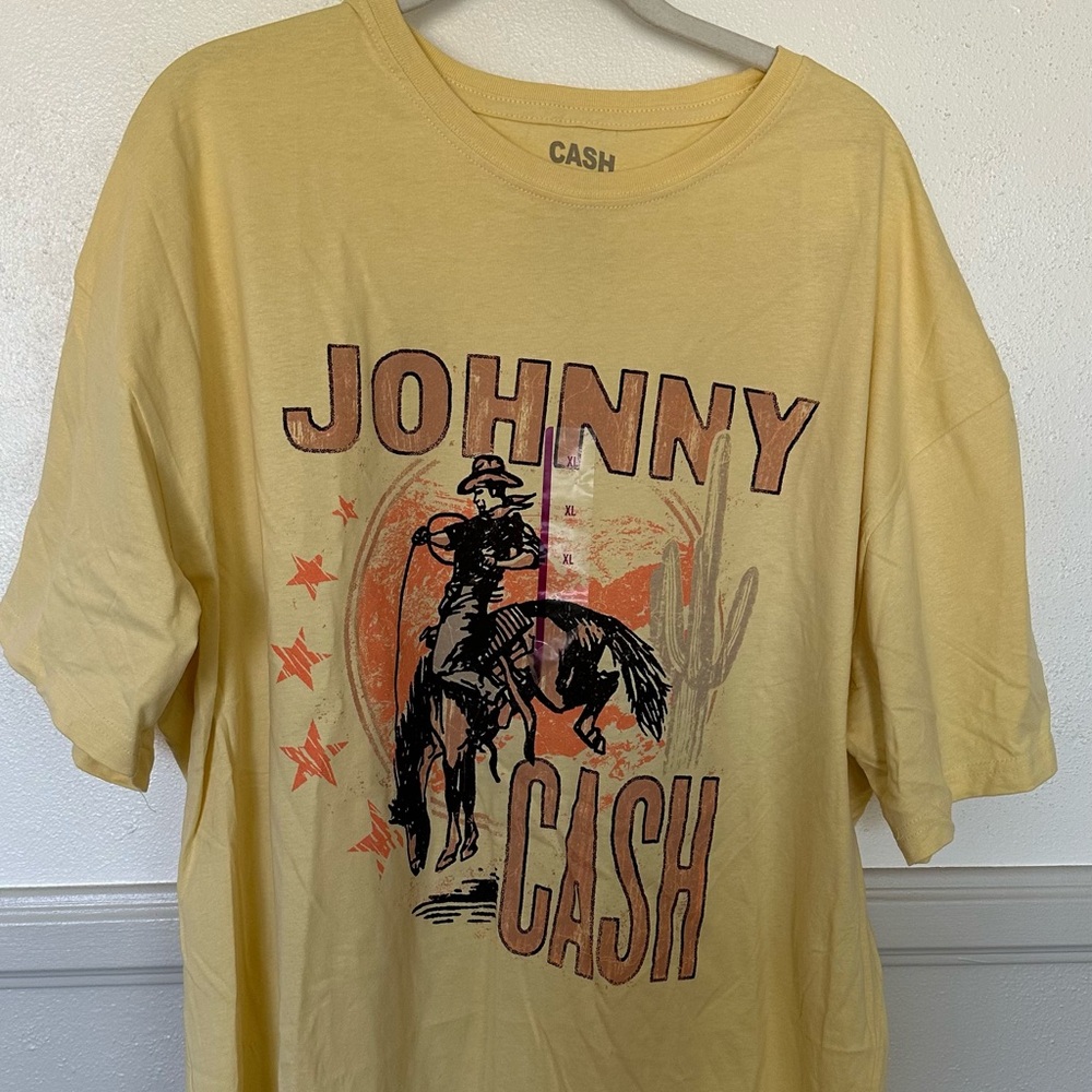 graphic tee